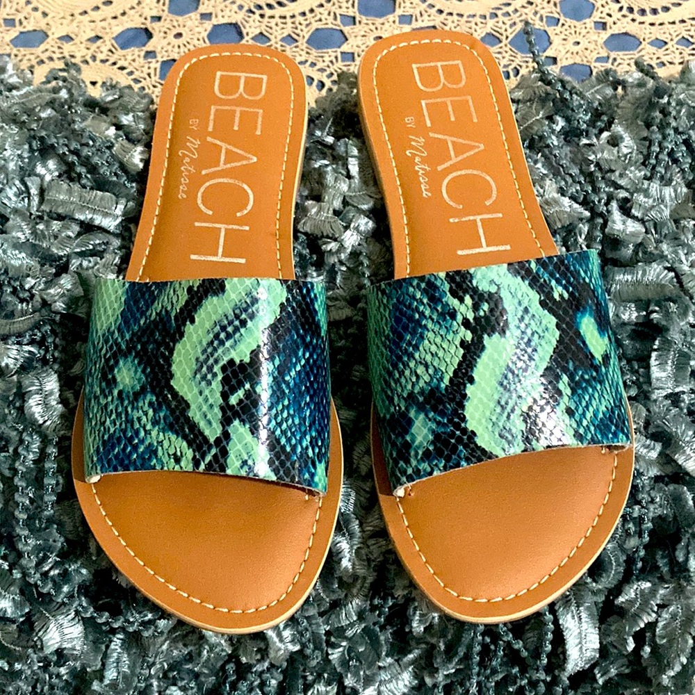 🐞Beach By Matisse Leather Sandals